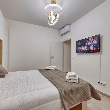 City Vibes, Indoor Parking, Breakfast & Air Conditioning 尼斯 外观 照片