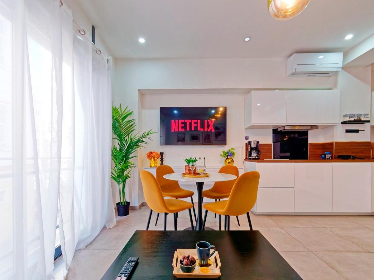 City Vibes, Indoor Parking, Breakfast & Air Conditioning 尼斯 外观 照片